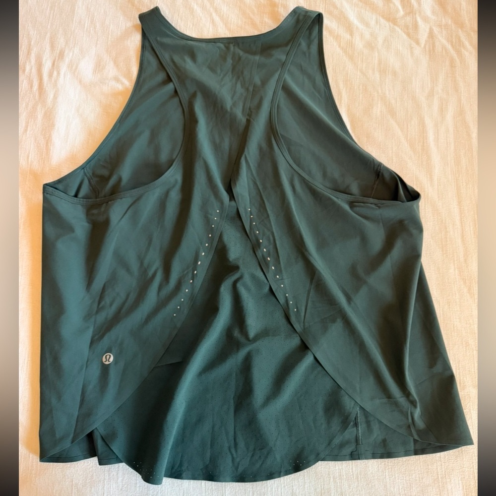 Lululemon Women’s Swift Ventilated Racerback Running Tank Top